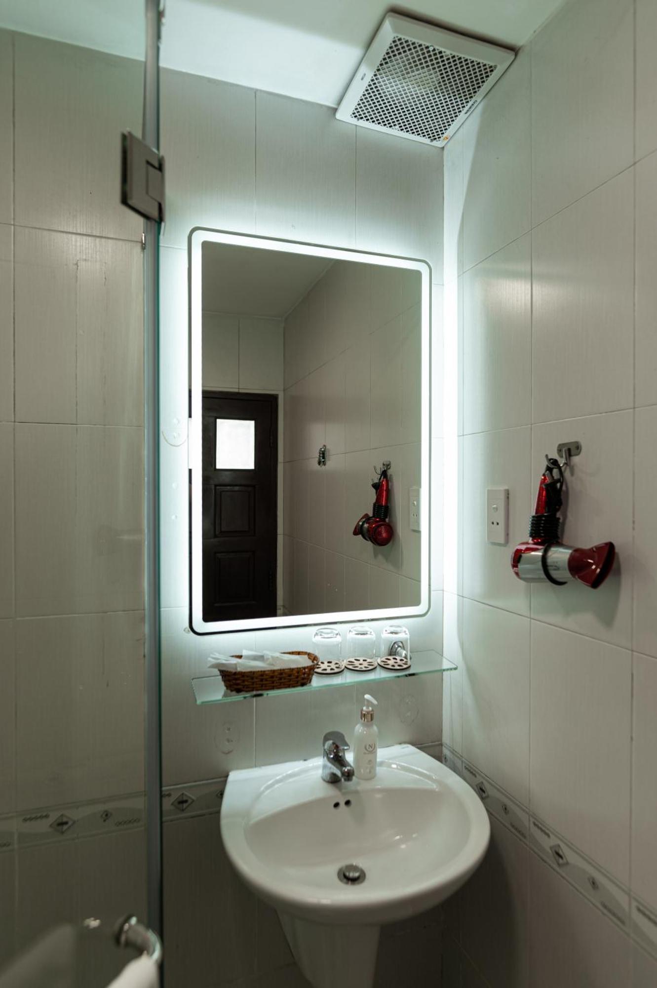 הו צ'י מין סיטי Lantern Hotel מראה חיצוני תמונה