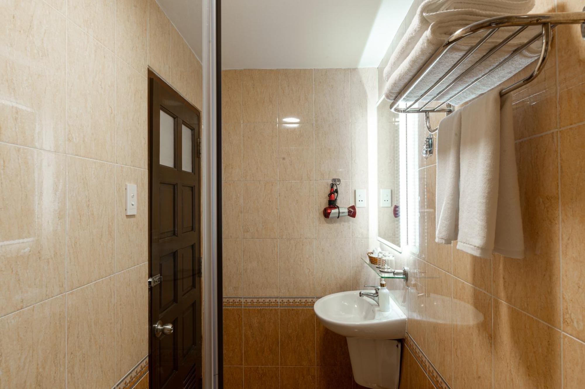 הו צ'י מין סיטי Lantern Hotel מראה חיצוני תמונה